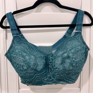 Woman’s Wireless Full Coverage Lace Bra